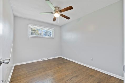 7537 Biscayne Boulevard Parma OH 44134
