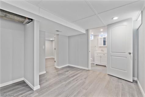 7537 Biscayne Boulevard Parma OH 44134