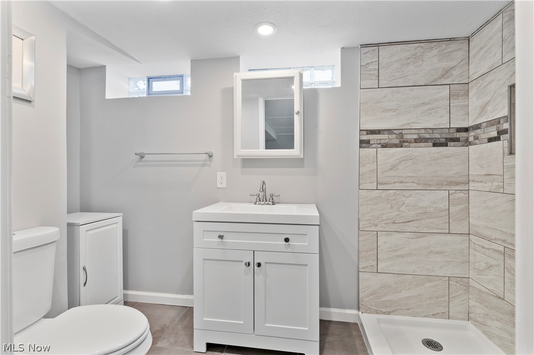 7537 Biscayne Boulevard Parma OH 44134