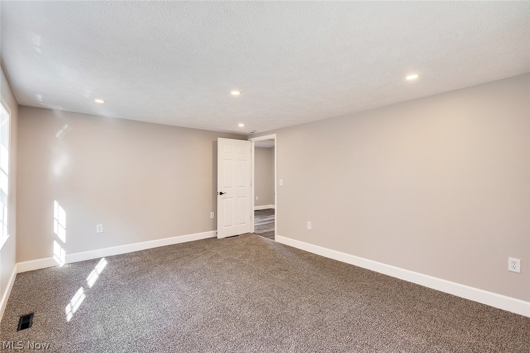 875 Wilcox Road Youngstown OH 44515