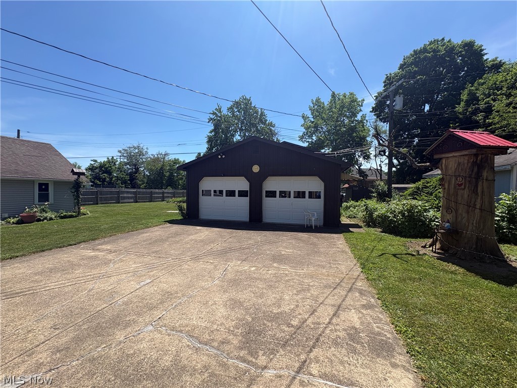 1936 E 45th Street Ashtabula OH 44004