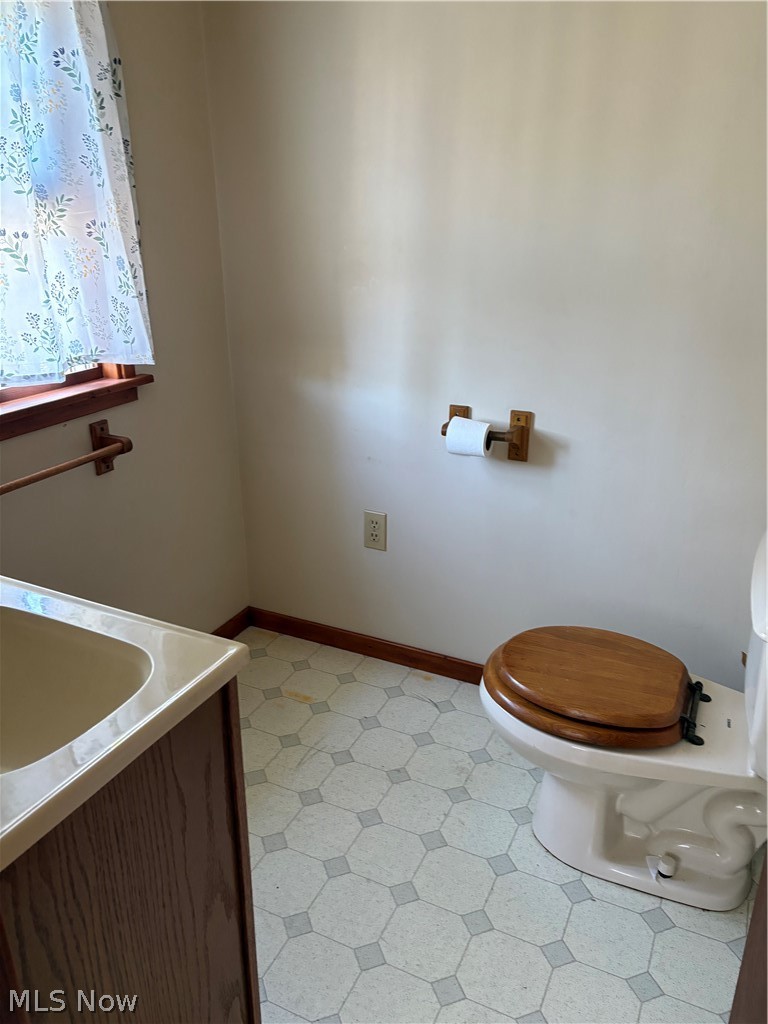 1936 E 45th Street Ashtabula OH 44004