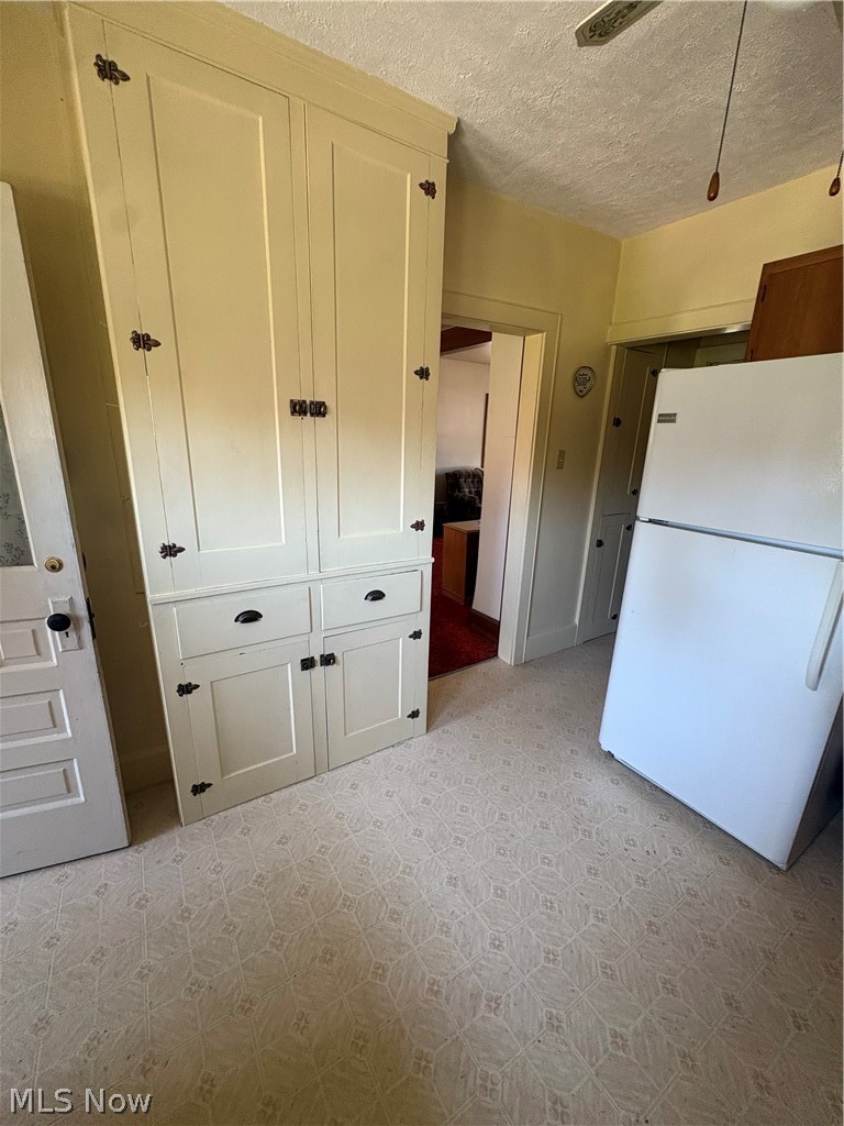 1936 E 45th Street Ashtabula OH 44004