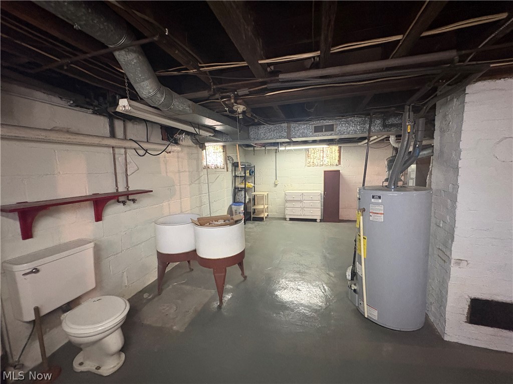 1936 E 45th Street Ashtabula OH 44004