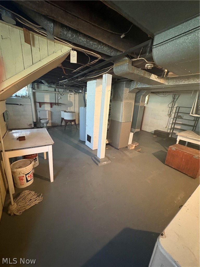 1936 E 45th Street Ashtabula OH 44004