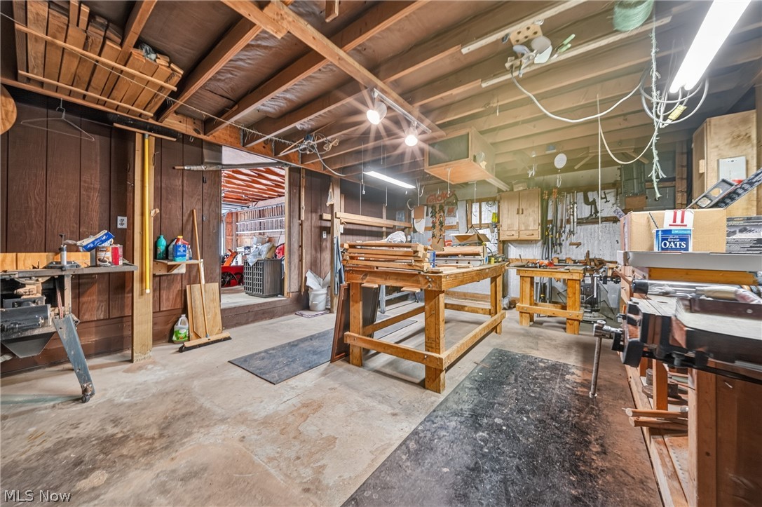1936 E 45th Street Ashtabula OH 44004