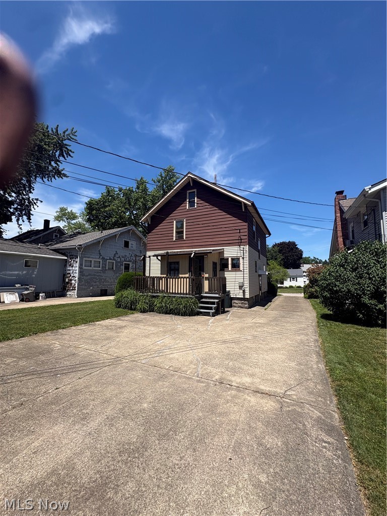 1936 E 45th Street Ashtabula OH 44004