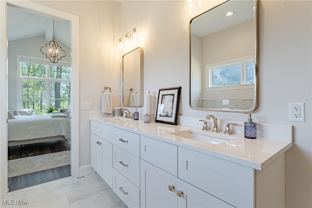 6477 N Cobblestone Road Mayfield Village OH 44143