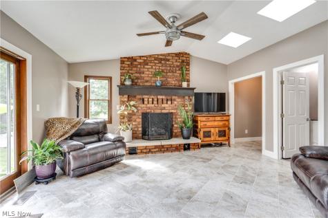 13452 Sunflower Avenue NW Mogadore OH 44260