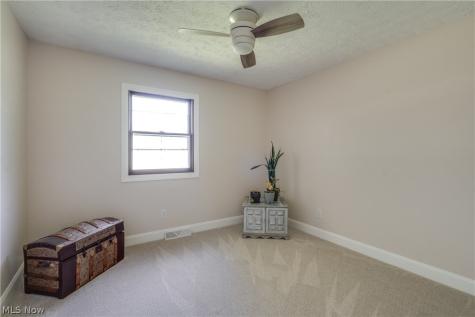 13452 Sunflower Avenue NW Mogadore OH 44260