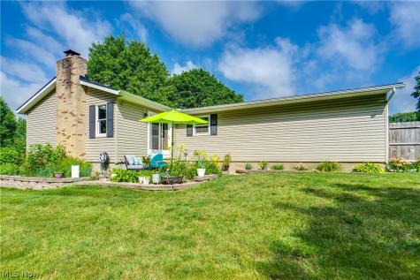 13452 Sunflower Avenue NW Mogadore OH 44260