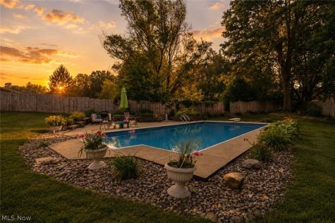 13452 Sunflower Avenue NW Mogadore OH 44260