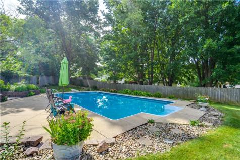 13452 Sunflower Avenue NW Mogadore OH 44260