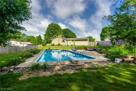 13452 Sunflower Avenue NW Mogadore OH 44260