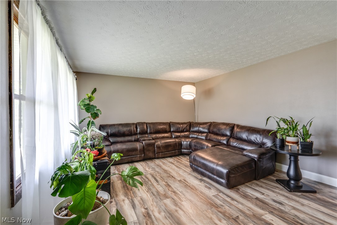 13452 Sunflower Avenue NW Mogadore OH 44260