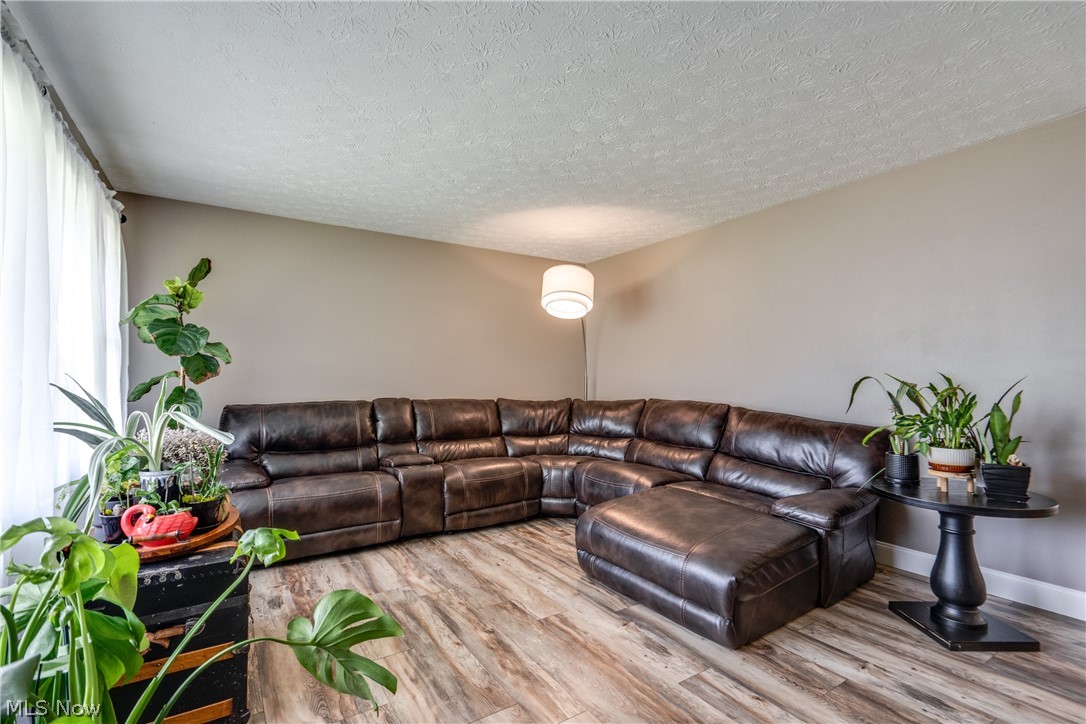 13452 Sunflower Avenue NW Mogadore OH 44260