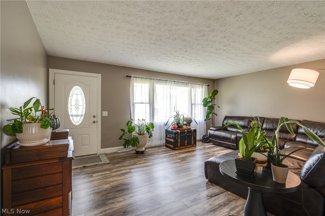 13452 Sunflower Avenue NW Mogadore OH 44260