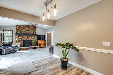 13452 Sunflower Avenue NW Mogadore OH 44260