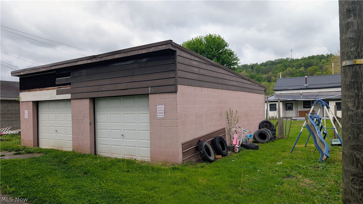 221 Grandview Avenue Tiltonsville OH 43963