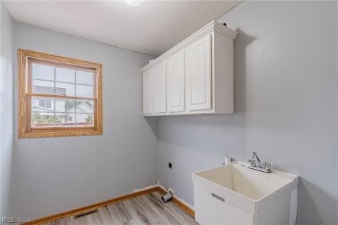 3790 Piperglen Avenue NW Massillon OH 44646