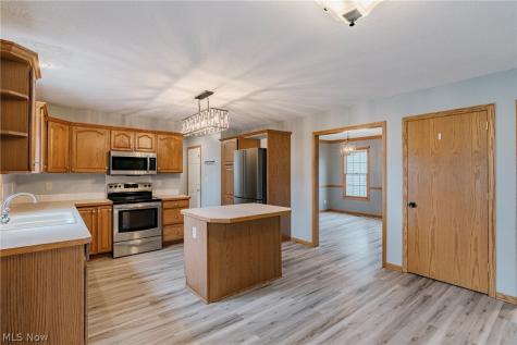 3790 Piperglen Avenue NW Massillon OH 44646