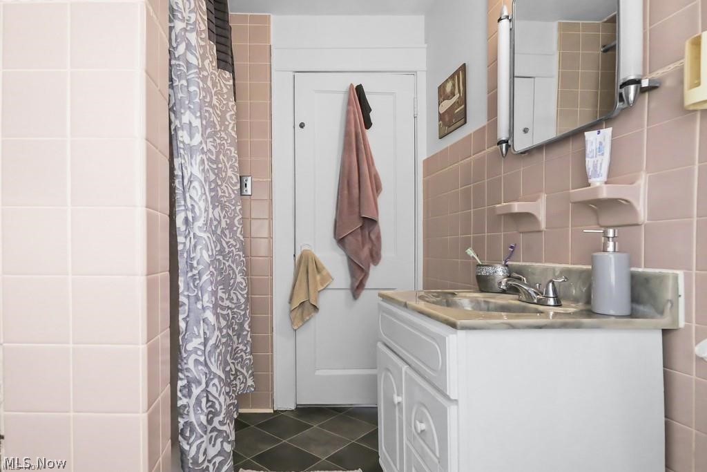 2144 Ridgewood Avenue Alliance OH 44601