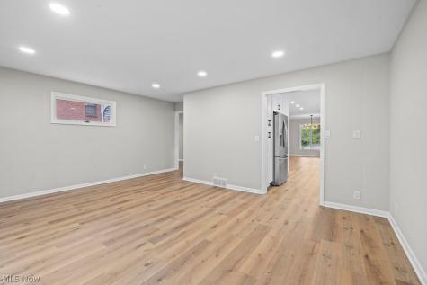 2375 Glendon Road University Heights OH 44118