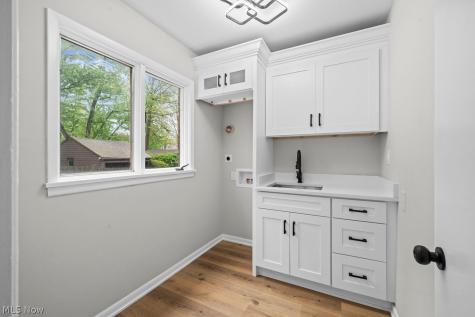 2375 Glendon Road University Heights OH 44118