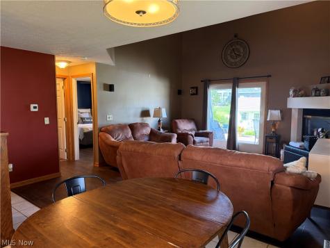 386 Shaw Avenue NE Massillon OH 44646