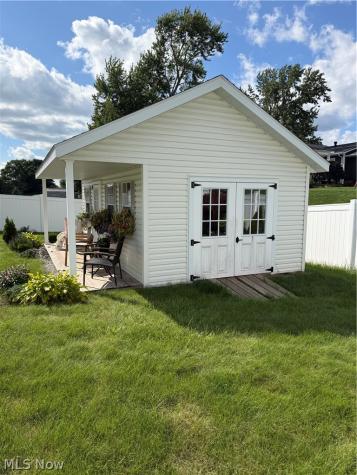 386 Shaw Avenue NE Massillon OH 44646