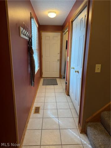 386 Shaw Avenue NE Massillon OH 44646