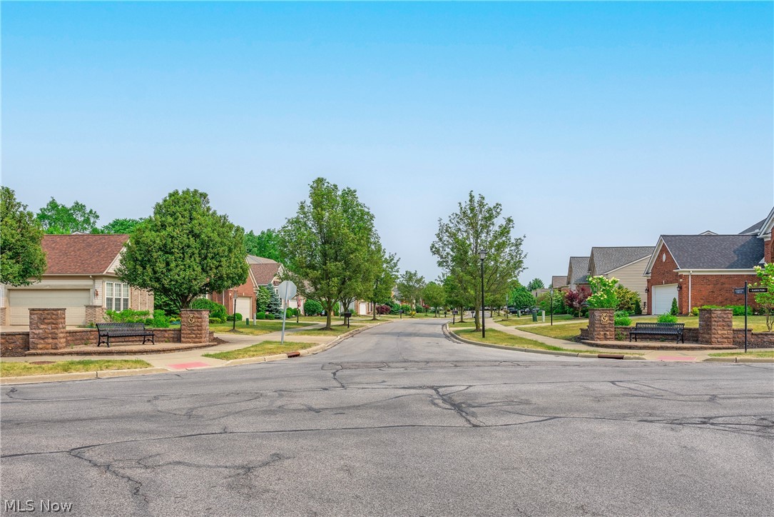 275 Lexington Circle Broadview Heights OH 44147