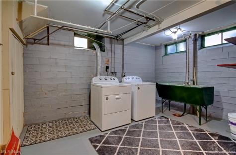 21870 Seabury Avenue Fairview Park OH 44126