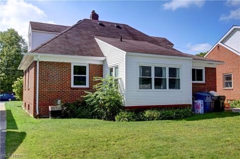 21870 Seabury Avenue Fairview Park OH 44126