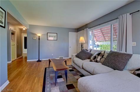 21870 Seabury Avenue Fairview Park OH 44126