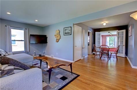 21870 Seabury Avenue Fairview Park OH 44126