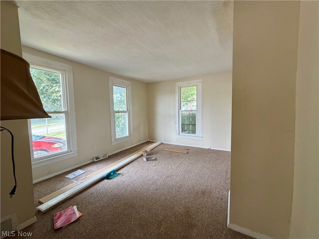 37454 Euclid Avenue Willoughby OH 44094
