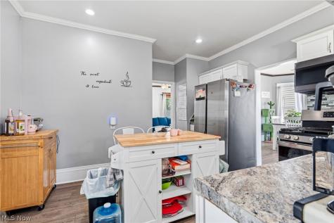 915 Auburn Place NW Canton OH 44703