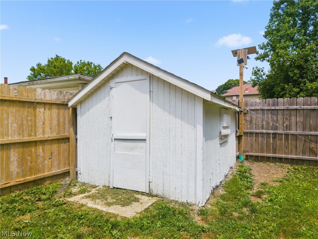 915 Auburn Place NW Canton OH 44703