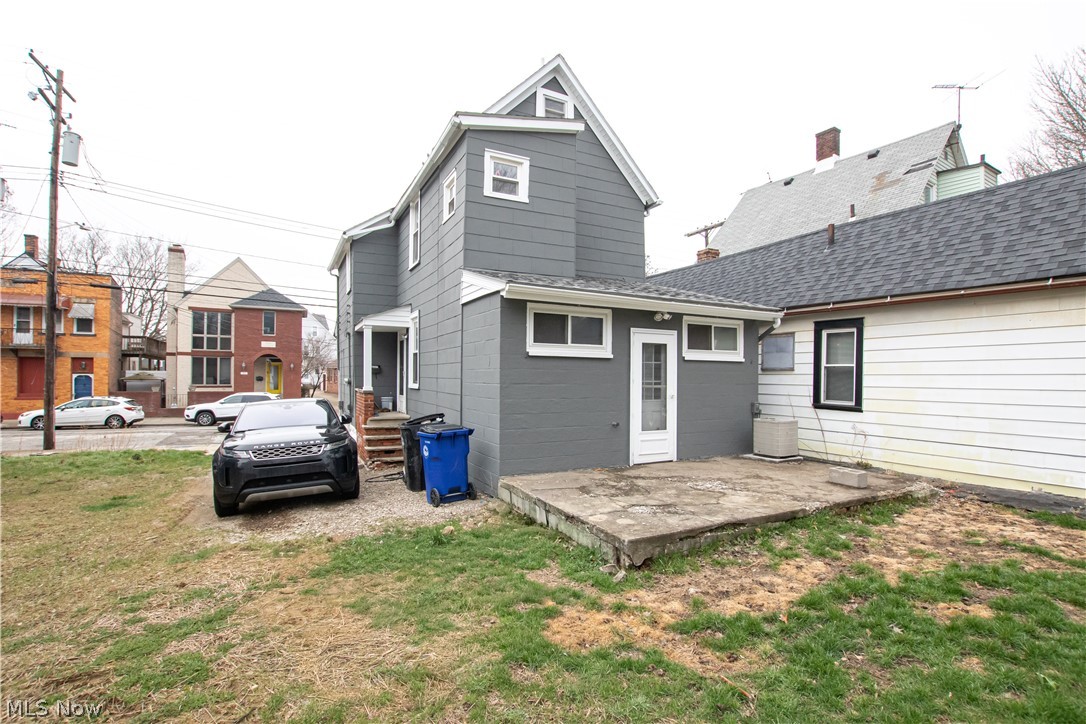 1913 E 123rd Street Cleveland OH 44106