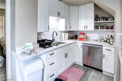 1913 E 123rd Street Cleveland OH 44106