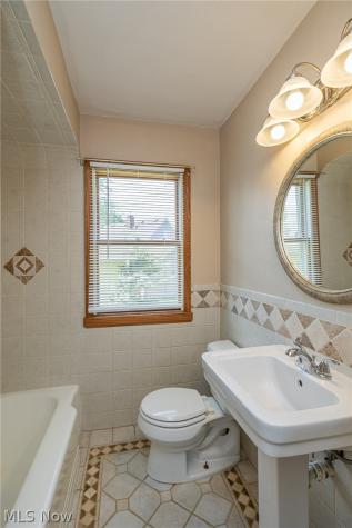 6136 N Canterbury Road Parma OH 44129