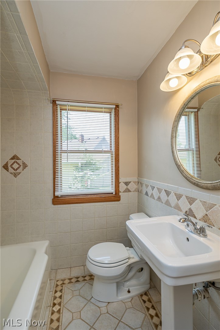 6136 N Canterbury Road Parma OH 44129
