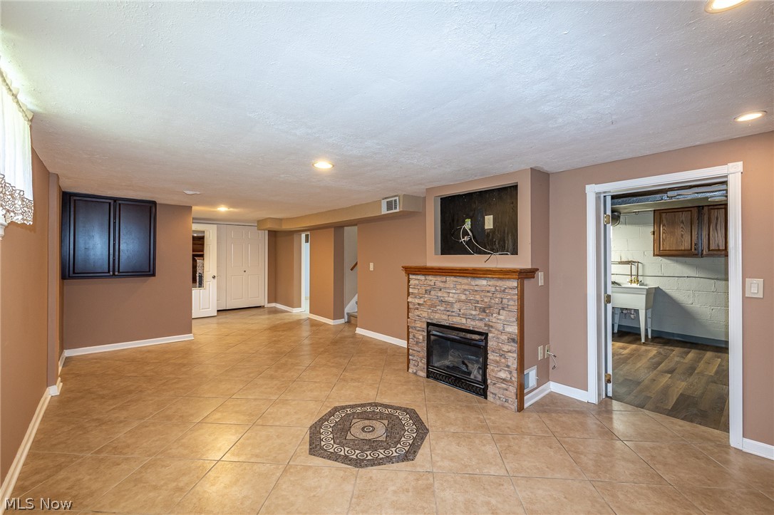 6136 N Canterbury Road Parma OH 44129