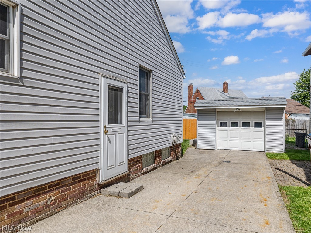 6136 N Canterbury Road Parma OH 44129