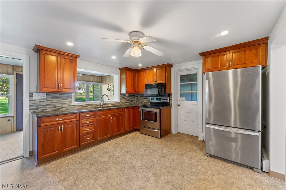 6614 Warren Sharon Road Brookfield OH 44403