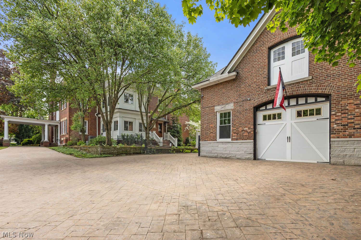 2733 E Overlook Road Cleveland Heights OH 44106