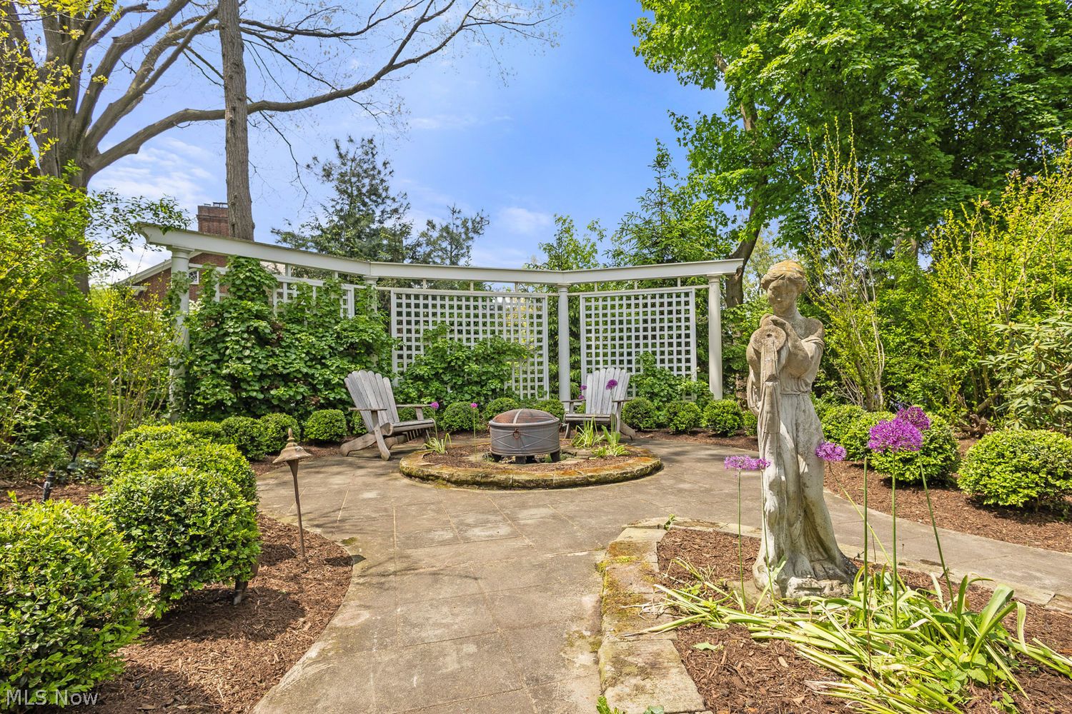 2733 E Overlook Road Cleveland Heights OH 44106