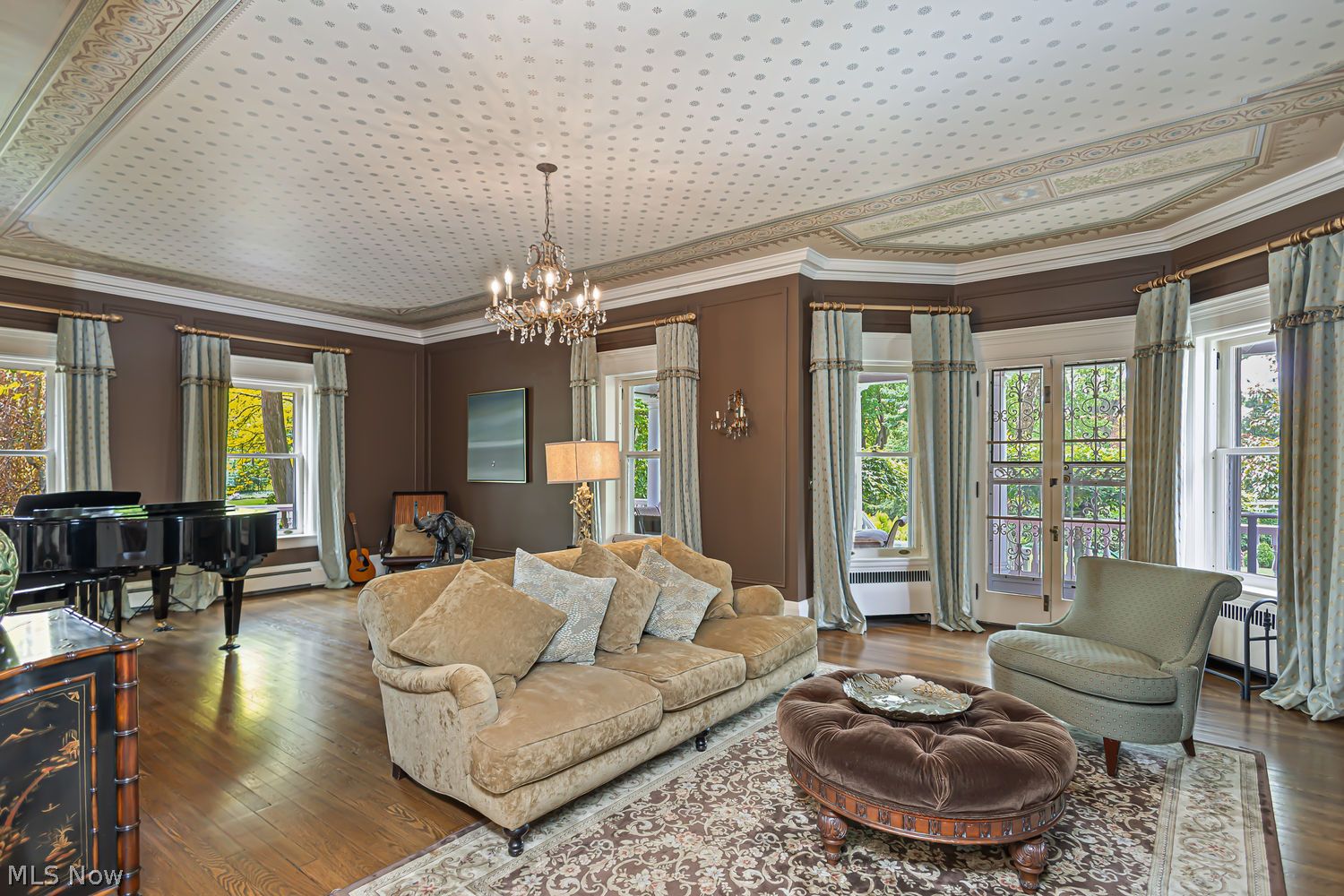 2733 E Overlook Road Cleveland Heights OH 44106