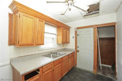 3443 Sheridan Road Youngstown OH 44502